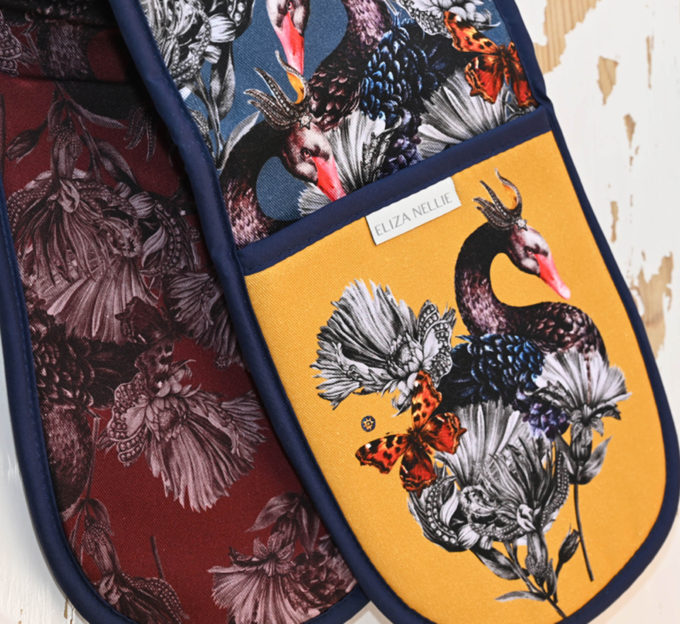 Diva Swan double oven gloves, made in the UK