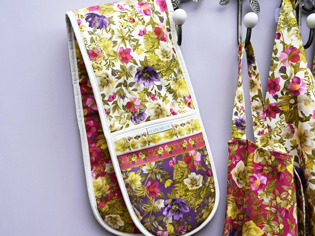 Winter Rose Oven Gloves